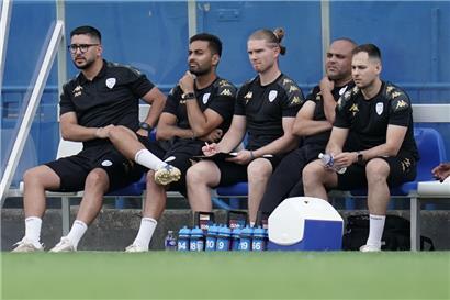 Für Marco Martino (l.) besteht beim RFCU Lëtzebuerg noch kein Grund zur Panik
