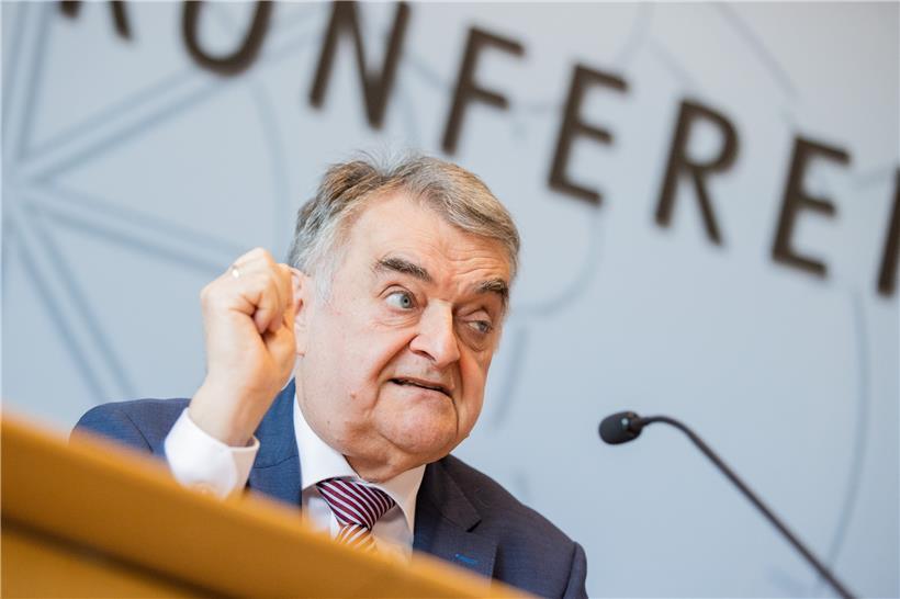 Für NRW-Innenminister Herbert Reul (CDU) ist „sexueller Missbrauch wie Mord“
