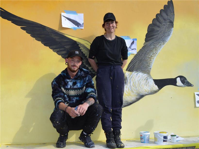 Martine Koetz und Charles Jans besprechen das große Projekt in Colmar-Berg, Zusammenarbeit im Bauwesen