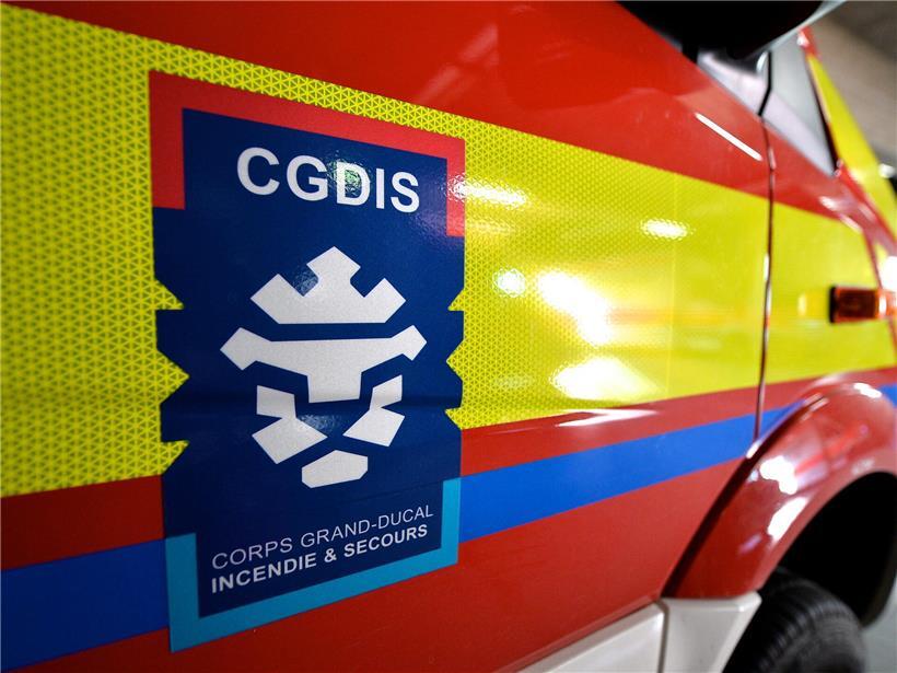 Verunglückter 37-jähriger Fahrer bei Unfall, Rettungskräfte im Einsatz am Unfallort