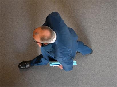 Friedrich Merz, deutscher Bundeskanzler, bei erfolgreichem Auftritt in aktueller politischer Lage