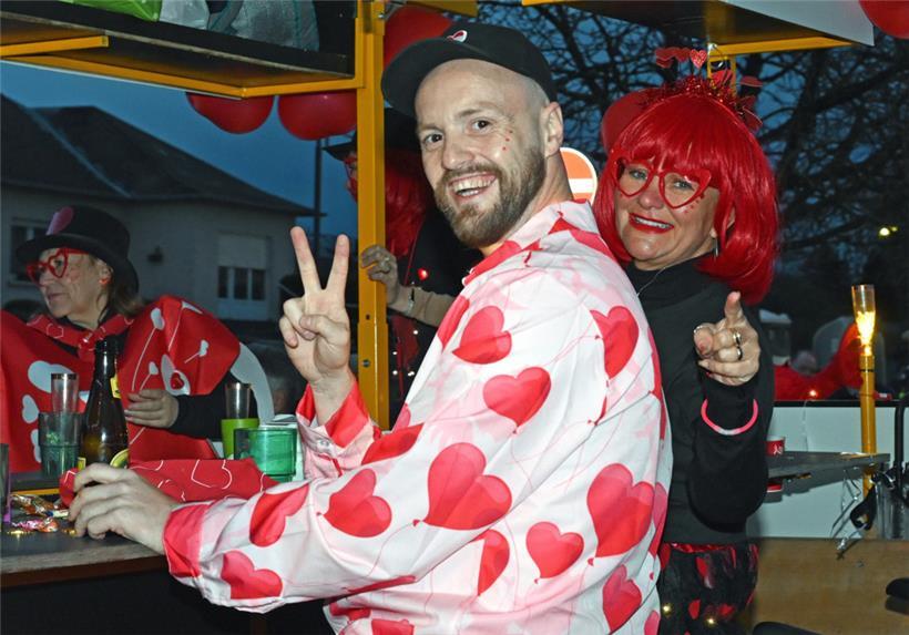 Für den neuen Nachtumzug in Koerich hatte sich diese Gruppe Mühe gegeben, passen...