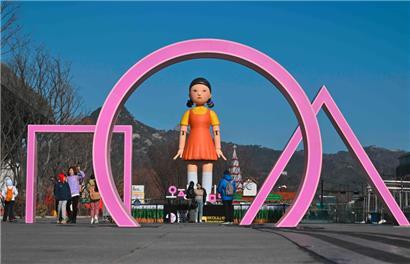 Für die Bewerbung der zweiten Staffel von „Squid Game“ ließ der Streaming-Riese sich einiges einfallen
