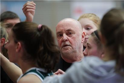 Für die Vorbereitung auf das EuroCup-Spiel war bei Trainer Hermann Paar und den Damen des Gréngewald Hostert viel Kreativität gefragt

