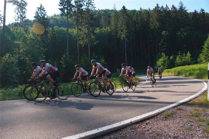 Für die traditionelle Spendenaktion führt es die Luxemburger Studierenden in Karlsruhe auf ihren Rädern durch drei Länder: Deutschland, Frankreich und Luxemburg
