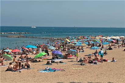 Für fast ein Drittel der Europäer bleibt eine Woche Urlaub am Meer ein unbezahlbarer Traum
