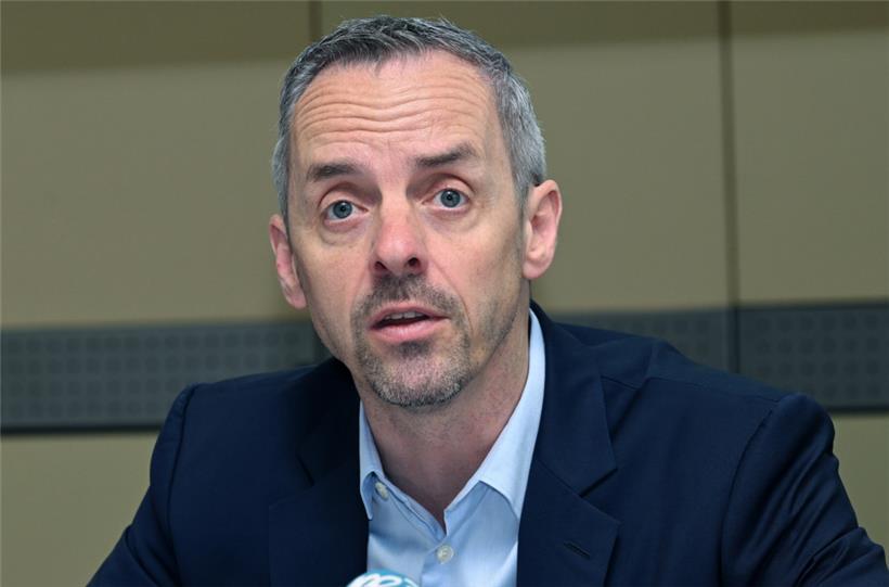 „Für mich ist das kein Widerruf, wenn man auch mal zurückrudern muss“, sagt Arbeitsminister Mischo
