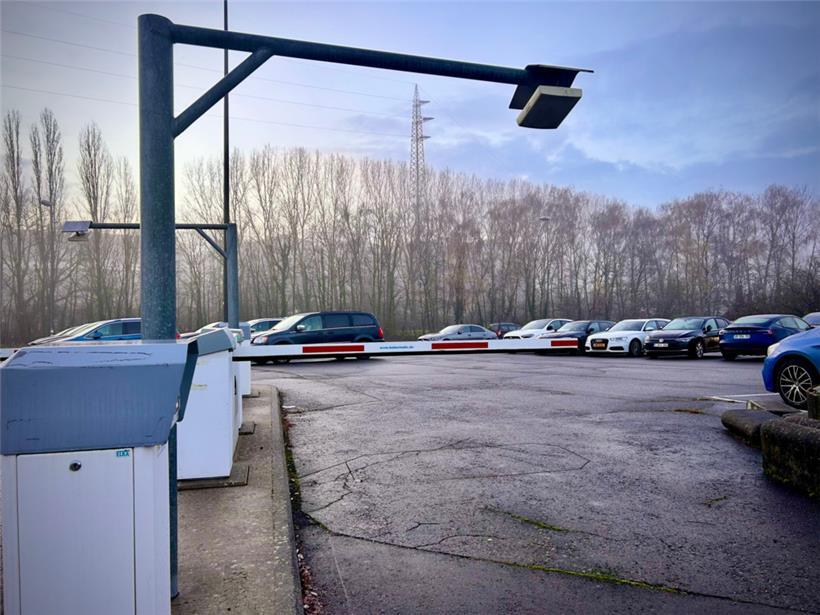 Für um die 300 CHEM-Mitarbeitende ist der kostengünstige Parkplatz am Bd Aloyse Meyer unverzichtbar
