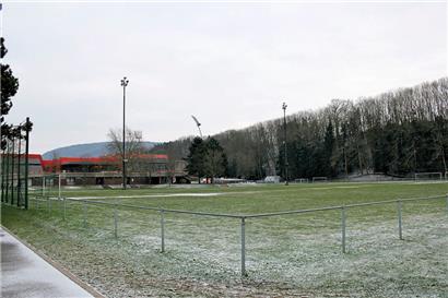 Fußballplatz in Diekirch: Was hat sich an Nationalfeiertag dort abgespielt? Hinweise auf unsittliches Verhalten oder gar versuchte Kindesentführung gibt es bisher jedenfalls nicht.
