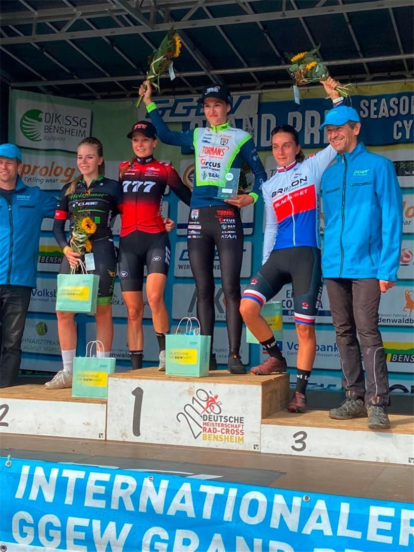 Ganz oben auf dem Podium: Marie Schreiber gewann am Wochenende zwei Rennen
