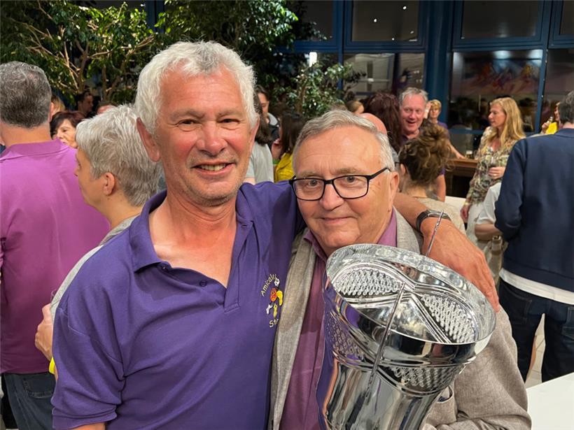 Gast Melcher (l.) und Fernand Marchetti (r.) sind eng mit dem Steinseler Basketball verbunden
