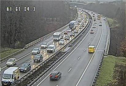 Geduld und Nerven gefragt: So sah es gegen 15.30 Uhr auf der A1 in Richtung Tunnel Howald aus
