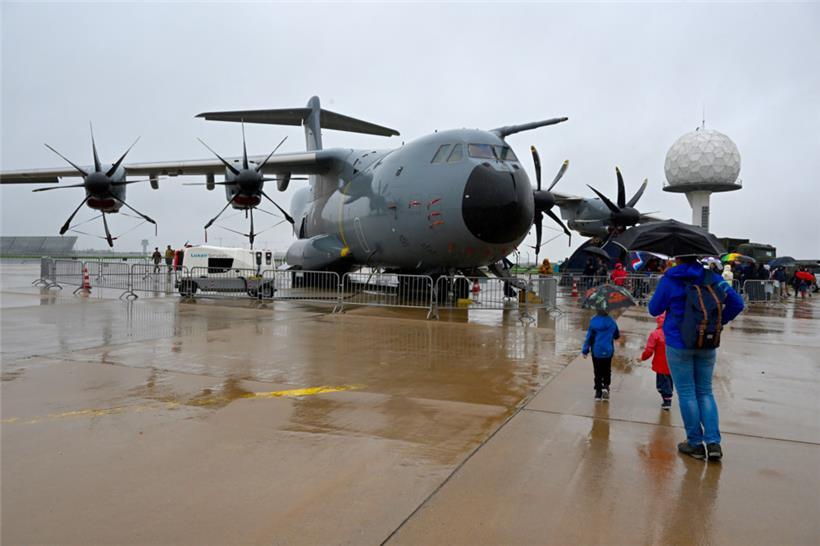 Geduldig trotzten die Besucher am Wochenende dem Regen
