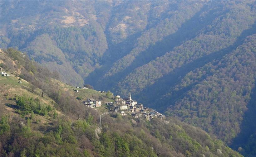 Geht es nach den verbliebenen Einwohnern von Monteviasco, zählt ihr Dorf bald zur Schweiz
