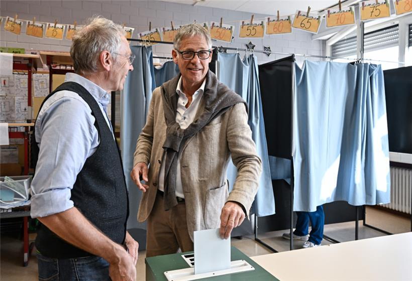 Gelernt ist gelernt: Der Minister für Wohnungswesen und für innere Sicherheit, H...