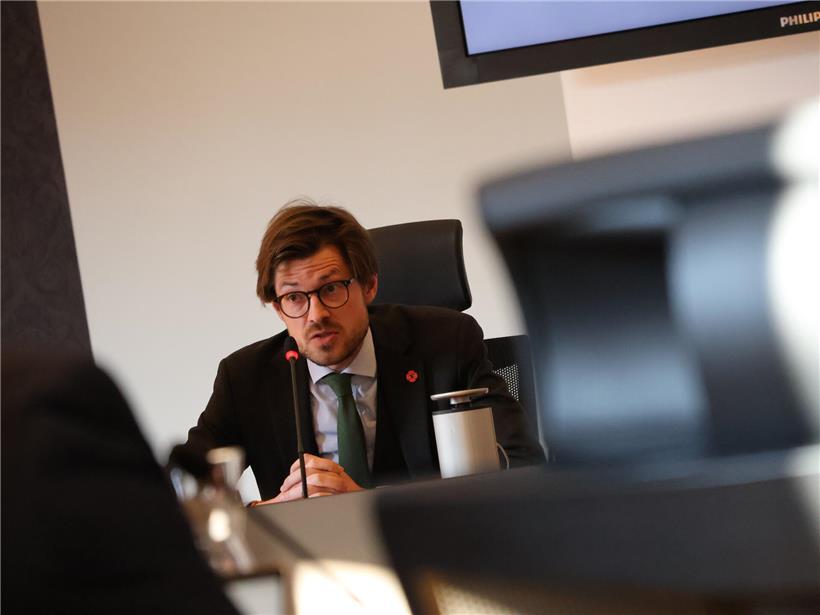 Gemeinderat Stephen de Ron („déi gréng“) kritisiert Einschüchterung der Opposition durch Anzeigen im Gemeinderat