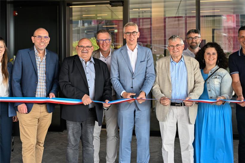 Gemeinsam mit Innenminister Léon Gloden (CSV) weihten der Schöffen- und Gemeinde...