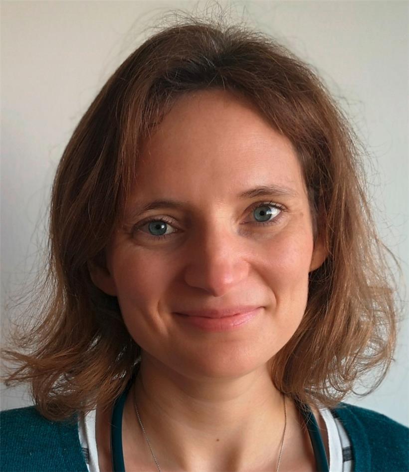 Gemeinsam mit anderen Menschen aus ihrer Nachbarschaft sammelt Maureen Stoll aktuell Unterschriften
