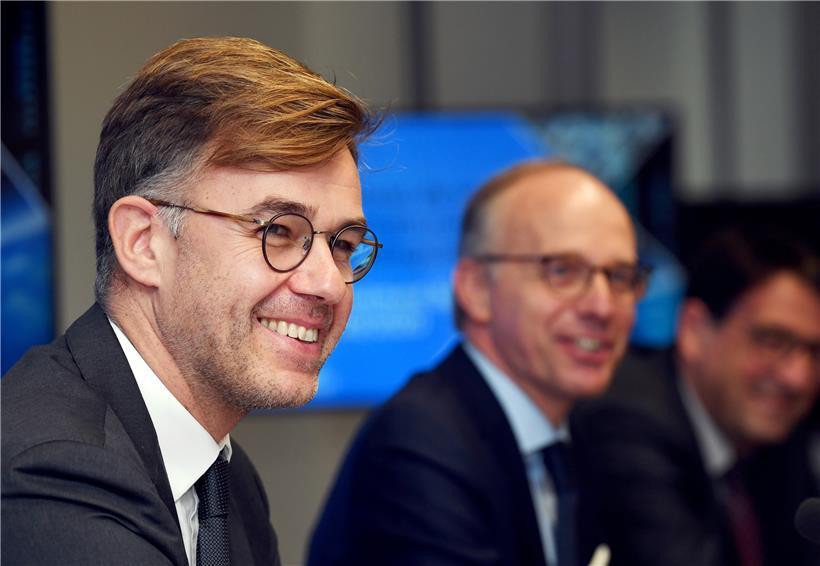 Gemeinsam wollen Wirtschaftsministerium und Handelskammer den Firmen helfen, sich den Gegebenheiten der neuen Zeit anzupassen
