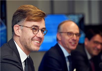 Gemeinsam wollen Wirtschaftsministerium und Handelskammer den Firmen helfen, sich den Gegebenheiten der neuen Zeit anzupassen
