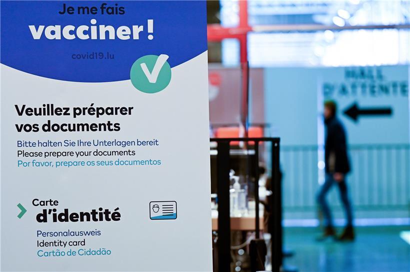 Generell scheint die Impfbereitschaft in Luxemburg recht hoch zu sein. Viele Senioren warten auf ihre Einladung. In manchen Fällen aber scheint das Auswahlverfahren nicht immer klar zu sein.
