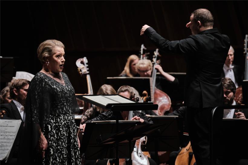 Generell tolle Sängerin, in der Philharmonie teilweise schwach: Nina Stemme
