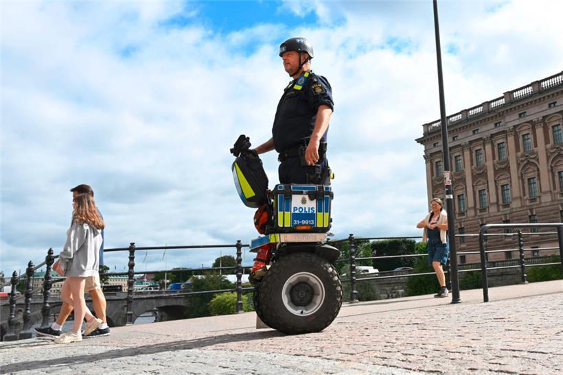 „Geplante Terrortaten wurden abgewendet“: Rollender Polizist in Schweden
