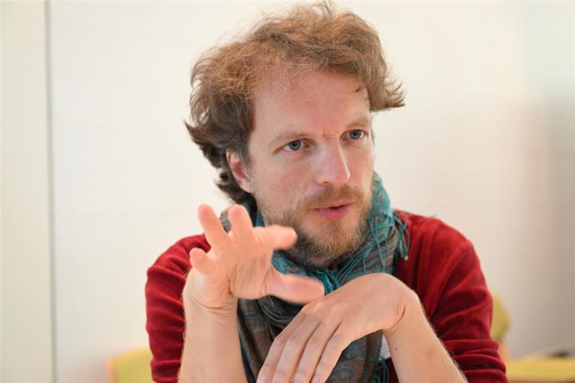 Gerhard Reese (41) ist Professor für Umweltpsychologie an der Universität Koblenz-Landau. Anlässlich der jährlichen „Climate Alliance International Conference“ (CAIC) war er in Luxemburg. Die CAIC wird vom Klimabündnis Luxemburg organisiert. „Wandelt euch, nicht das Klima“ war das Thema seines Vortrags.
