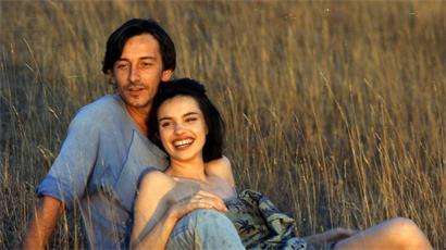 Jean-Hugues Anglade und Béatrice Dalle in der Liebestragödie „37°2 le matin“ – Obsession und Leidenschaft.
