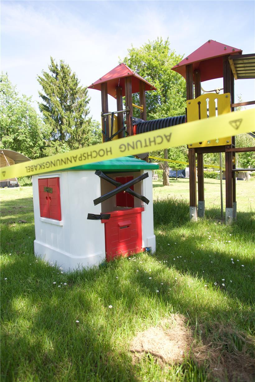 Geschlossener Spielplatz: Das betrifft alle der 80 Campings im Land.