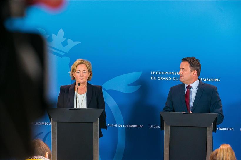Gesundheitsministerin Lenert und Premierminister Bettel 
