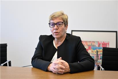 Gesundheitsministerin Martine Deprez erntet heftige Kritik vonseiten der Gewerkschaftsfront
