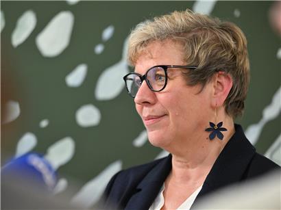 Gesundheitsministerin Martine Deprez spricht am Mittwoch in der Chamber über Gesundheitspolitik