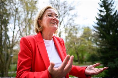 Gesundheitsministerin Paulette Lenert (LSAP) nimmt die politische Verrohung mit Humor
