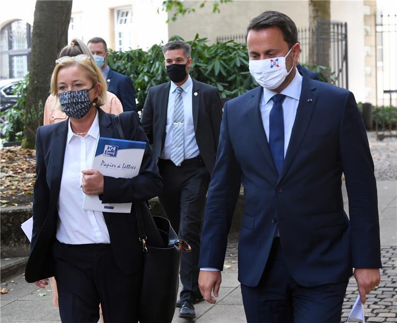 Gesundheitsministerin Paulette Lenert (LSAP) und Premierminister Xavier Bettel (DP) sehen trotz überdurchschnittlich hoher Infektionszahlen zurzeit keinen Grund, in Panik zu verfallen
