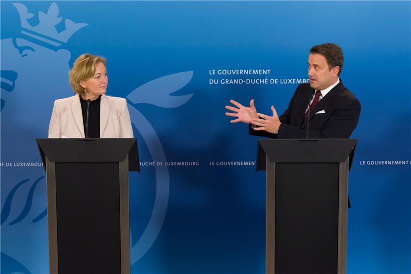 Gesundheitsministerin Paulette Lenert (LSAP) und Premierminister Xavier Bettel (DP) informieren die Öffentlichkeit über die Beschlüsse der Regierung
