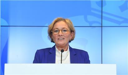 Gesundheitsministerin Paulette Lenert (LSAP) war am Montagmorgen bei RTL zu Gast – und vermied es, sich allzu sehr festzulegen.
