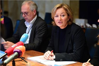 Gesundheitsministerin Paulette Lenert informiert die nationale Presse
