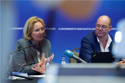 Gesundheitsministerin Paulette Lenert und Sozialminister Claude Haagen (beide LSAP) bei der Pressekonferenz
