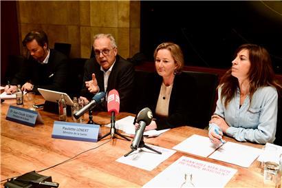 Gesundheitsministerin Paulette Lenert (zweite von rechts) und ihr Team haben erst vor knapp zwei Wochen den ersten Coronavirus-Fall in Luxemburg ankündigen müssen

