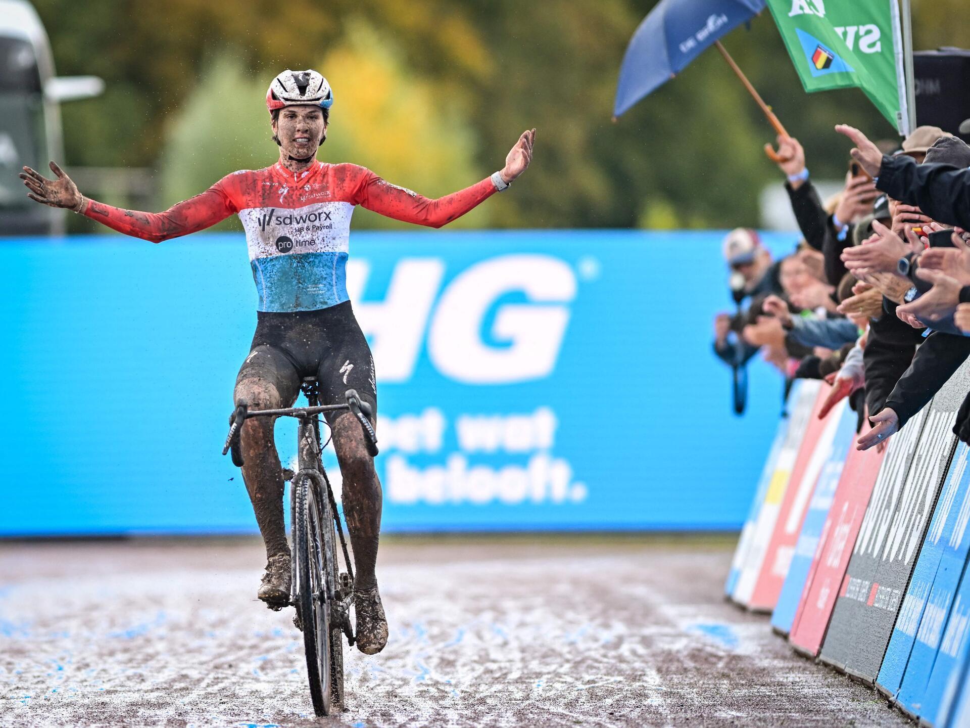 Marie Schreiber beats the world champions