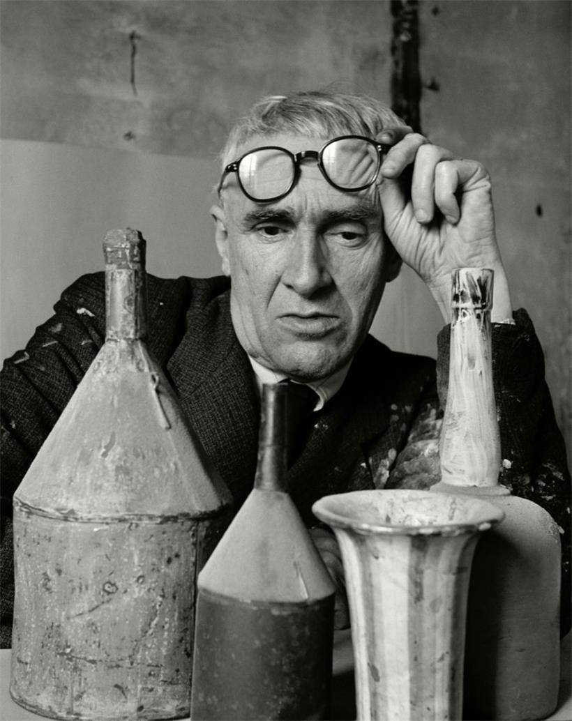 Giorgio Morandi dans son studio en 1953
