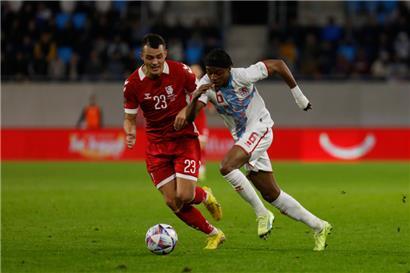 Gladbach-Trainer Daniel Farke setzt auf den jungen Luxemburger 
