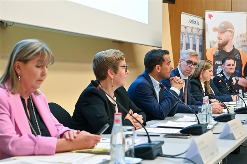 Gleich vier Minister haben die 60 Maßnahmen des „Drogendësch 2.0“ am Donnerstag vorgestellt
