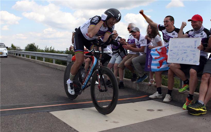 Gleich zehn Weltrekorde stellte Ralph Diseviscourt im Juli dieses Jahres auf der Mauer des Viandener Oberbeckens auf

