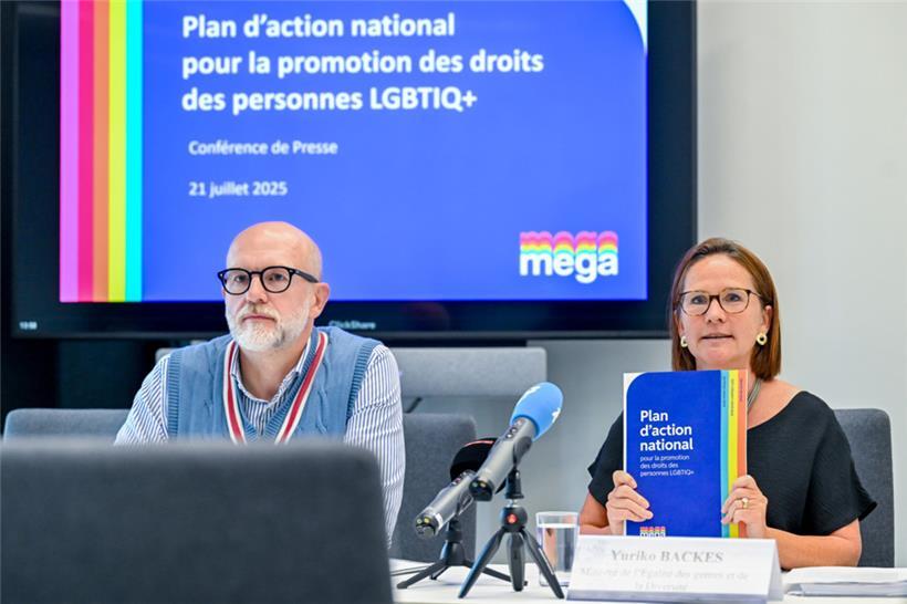 Gleichstellungsministerin Yuriko Backes und ihr „Conseiller“ Ralph Kass am Montag bei der Pressekonferenz
