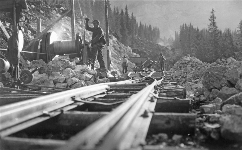 Gleisarbeiten für die Zahnradbahn
