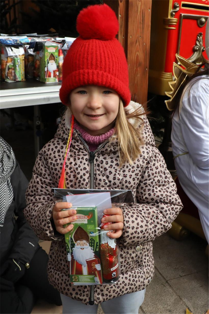 Glücklich über das Geschenk des „Kleeschen“
