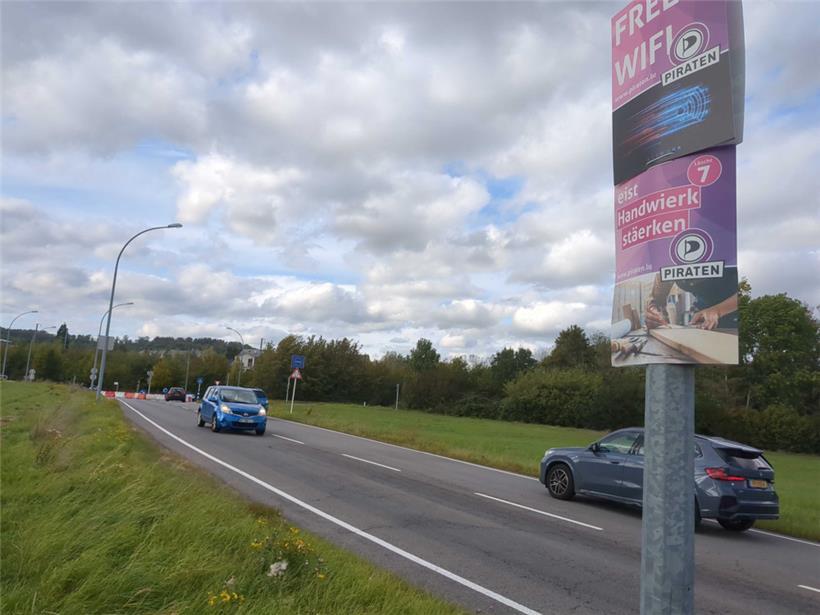 Gratis Wifi und ein gestärktes Handwerk fordern die Piraten. 50 Meter weiter dann überquert man erst die Luxemburger Grenze

