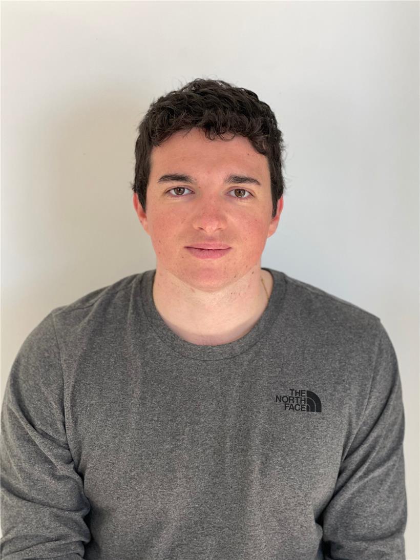 Greg Fonseca setzt sich im Rahmen seiner Tätigkeit bei „Eran, eraus … an elo?“ leidenschaftlich für die Belange der Häftlinge in Luxemburg ein. Er selbst hat auch bereits Erfahrungen mit dem Strafvollzug machen müssen, studiert inzwischen Jura an der Uni Luxemburg. 
